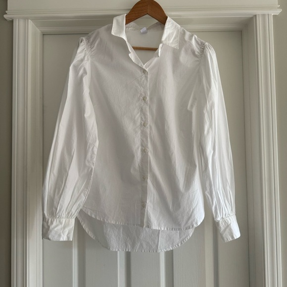 NWT Old Navy Long-Sleeve Smocked Cotton-Poplin Shirt in White size M - Picture 2 of 9
